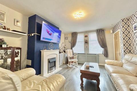 undefined, Melrose Avenue, Leigh