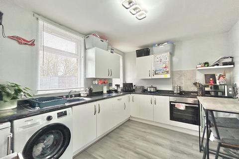 undefined, Melrose Avenue, Leigh