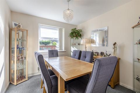 4 bedroom end of terrace house for sale, Grassmere, Leybourne