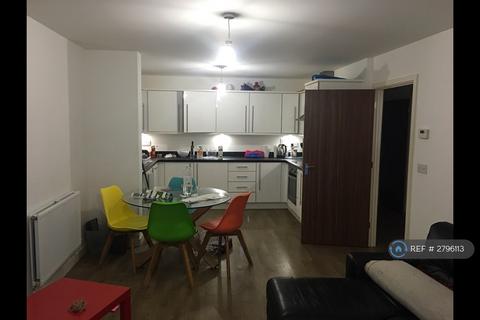 3 bedroom flat to rent, Ealing Road, Brentford, TW8