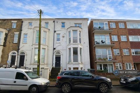 2 bedroom flat to rent, Kent Road, Southsea, PO5