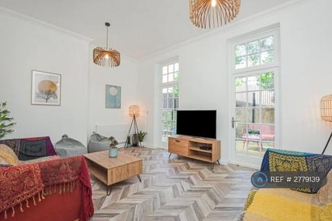 undefined, Charlton Lane, London, SE7