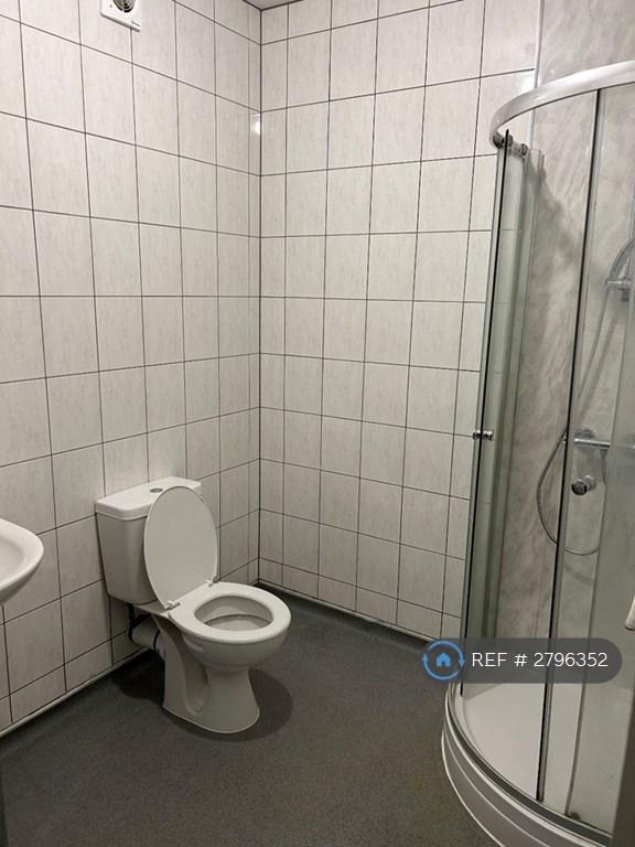 Shower Room & Toilet