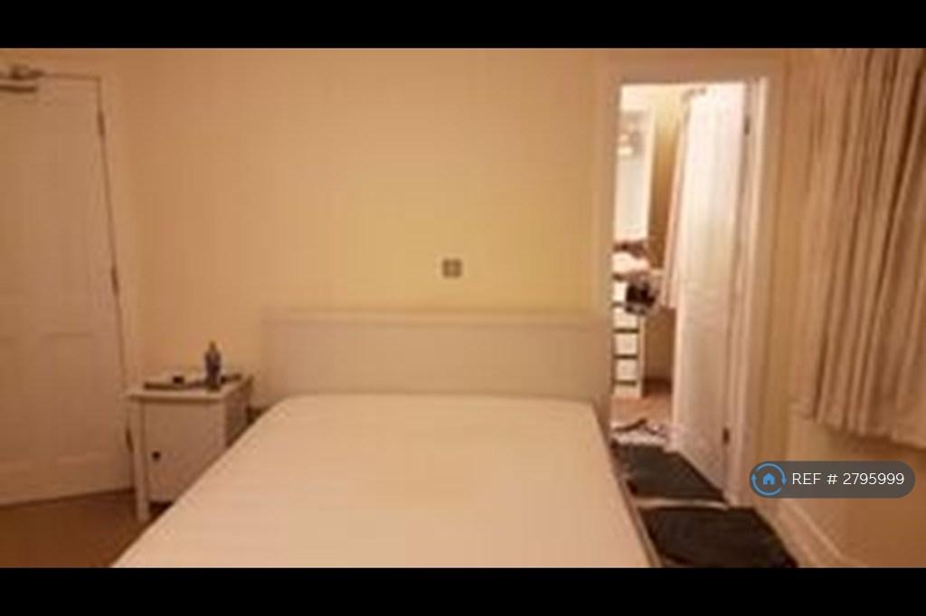 Double Room With En-Suite £950