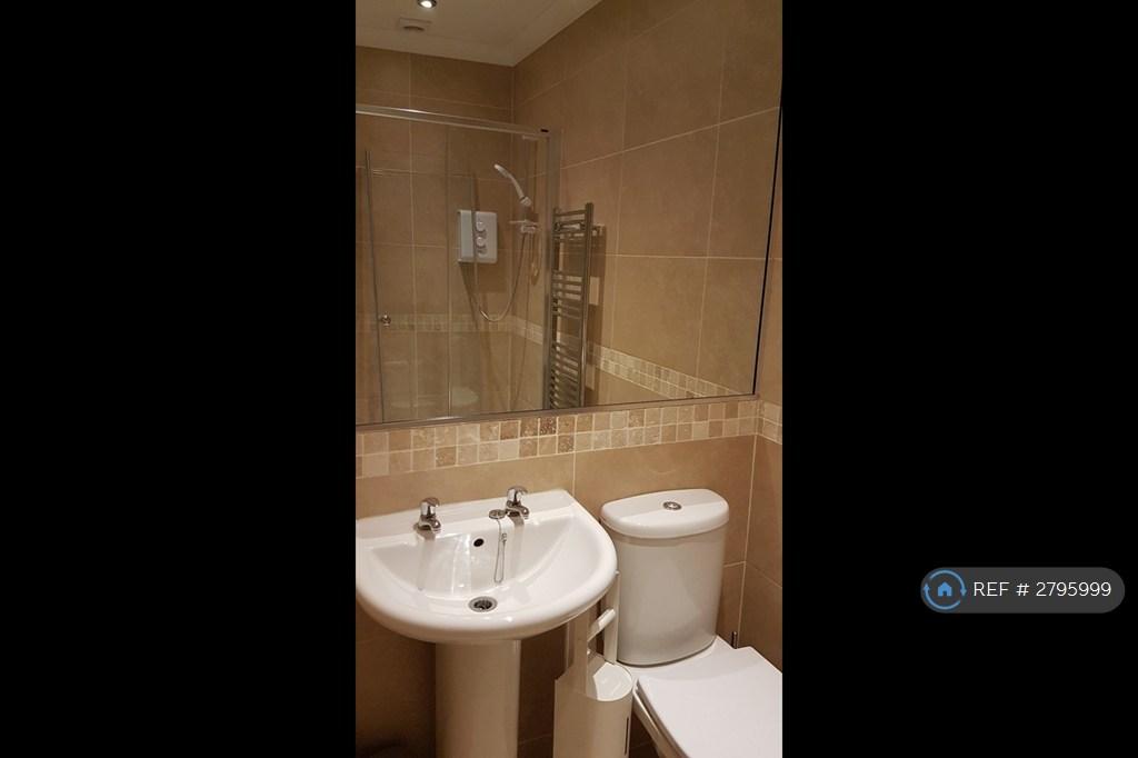 Double Room With En-Suite £950