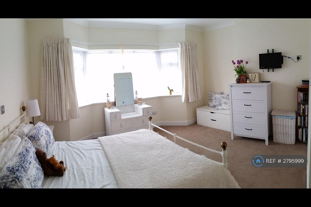Double Room With En-Suite £950