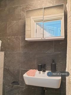 1 bedroom flat to rent, Eastern Avenue, Ilford, IG2