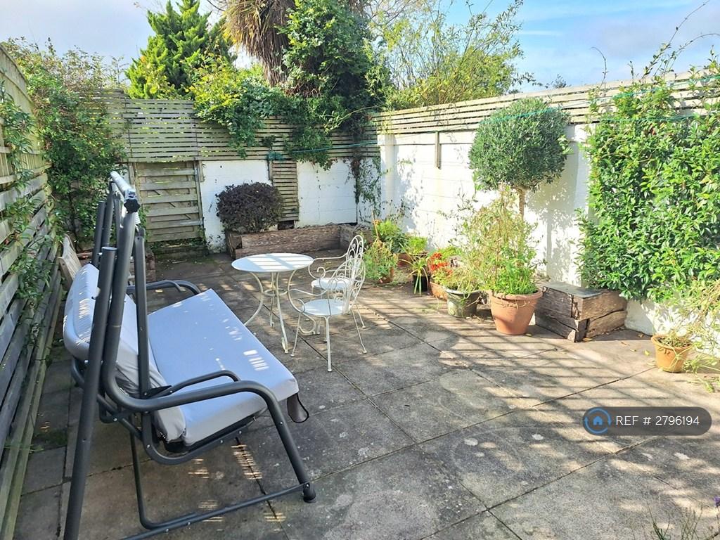 Courtyard Garden