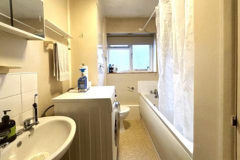undefined, Gosden Road, Woking GU24