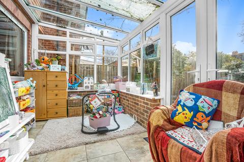 3 bedroom end of terrace house for sale, Elizabeth Avenue, Staines-upon-Thames, TW18