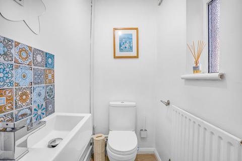 3 bedroom end of terrace house for sale, Elizabeth Avenue, Staines-upon-Thames, TW18