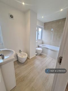 3 bedroom flat to rent, Overstone Road, London, W6