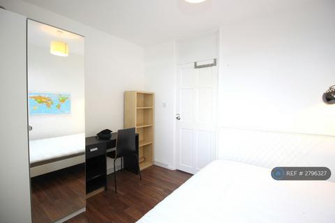 undefined, Smithfield Court, London, E1