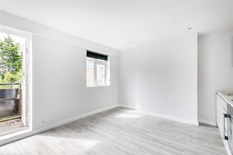 2 bedroom flat to rent, East Street, London SE17