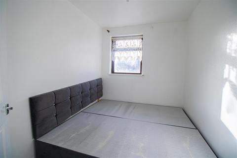 3 bedroom terraced house to rent, 3-Bed Terraced House to Let on Golbourne Street, Preston