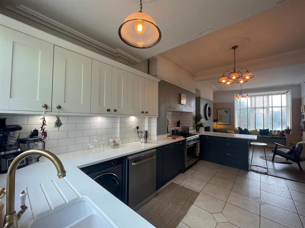 Open Plan Kitchen Sitting Room