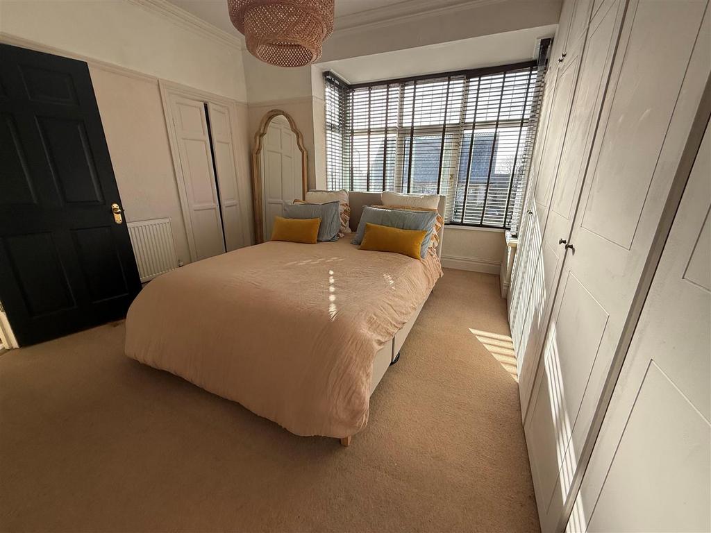 Bed3.jpg