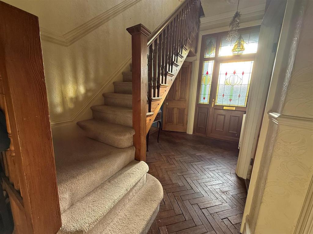 Hallway.jpg