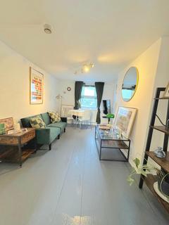1 bedroom flat to rent, Camden Road, London NW1