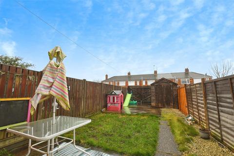 2 bedroom terraced house for sale, Deepdale Grove, Hull