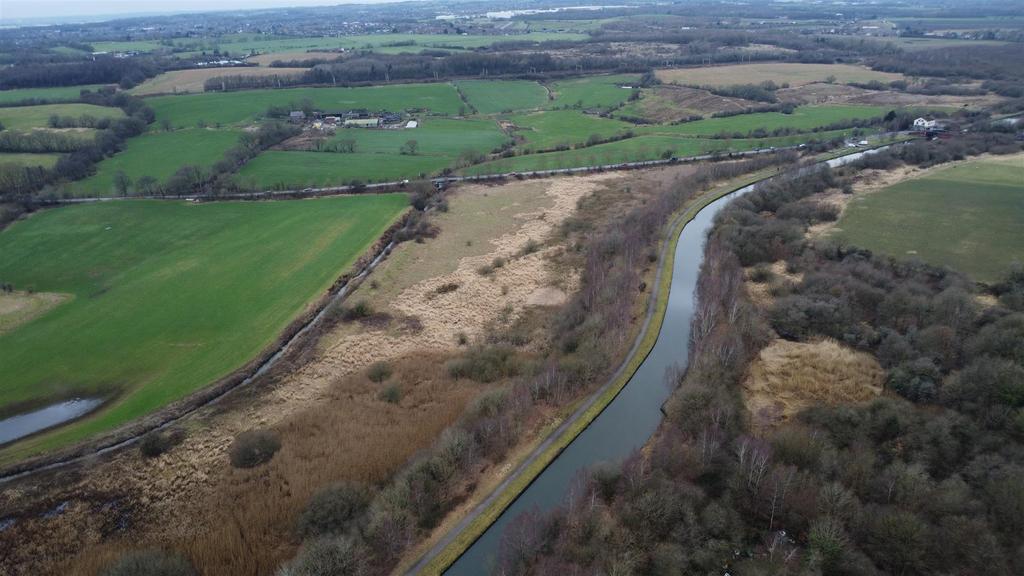 Warrington Road, Abram WN2 - View 3