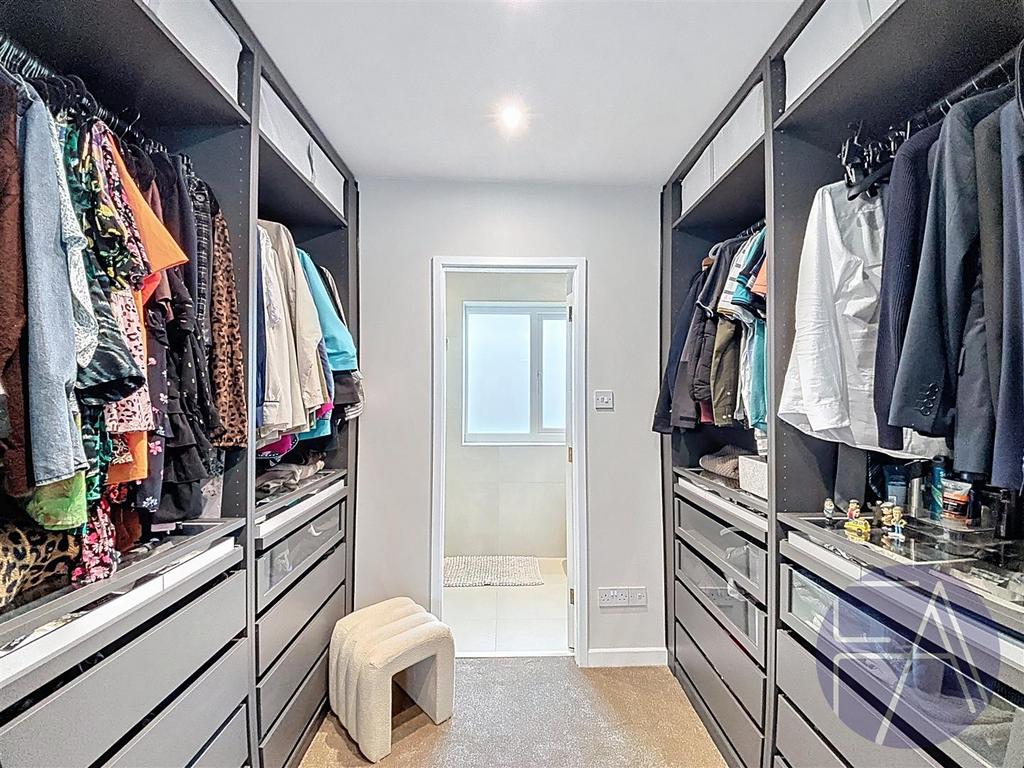 Walk in Wardrobe