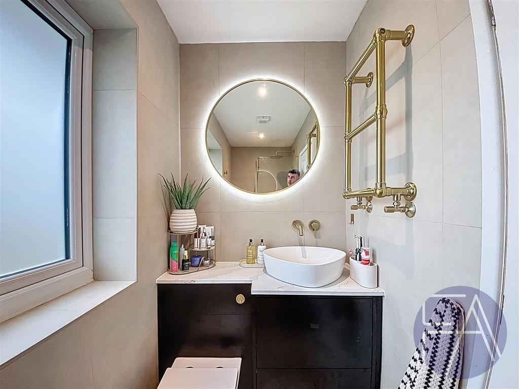 Ensuite