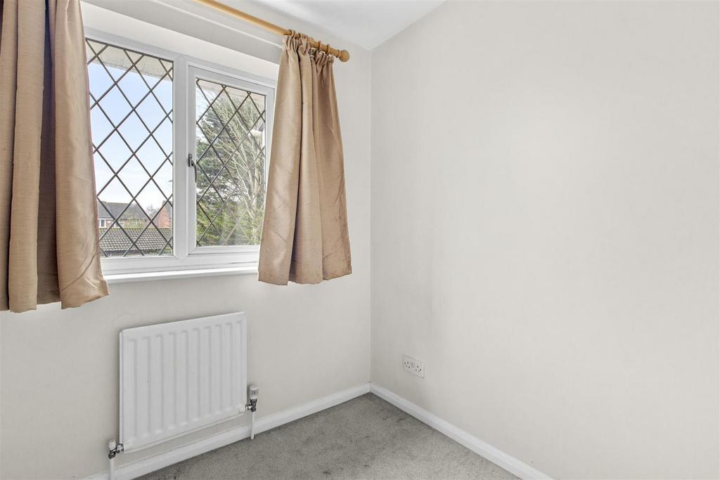 84 Marlow Rd, HP11 1 TH-1.jpg