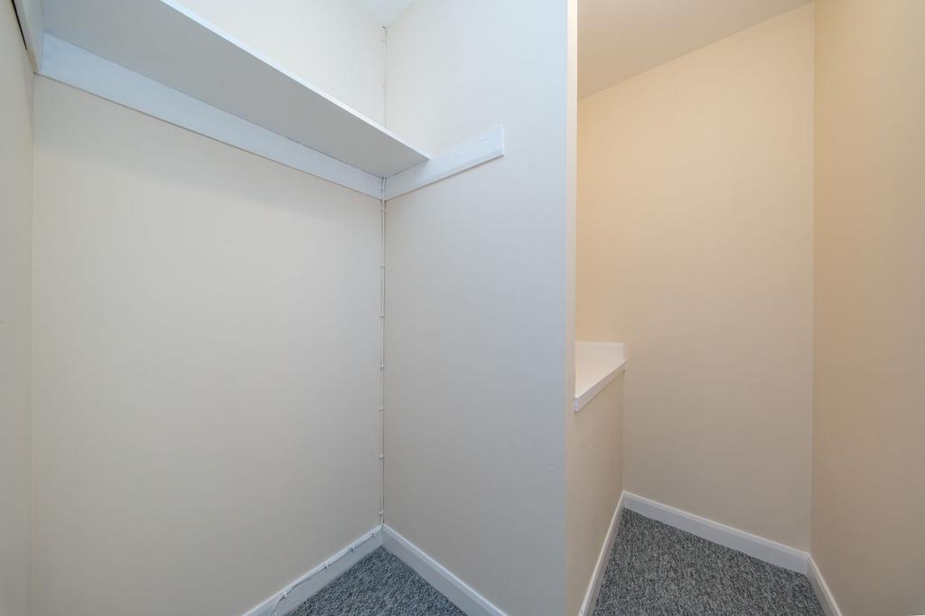 Bedroom Walk In Storage