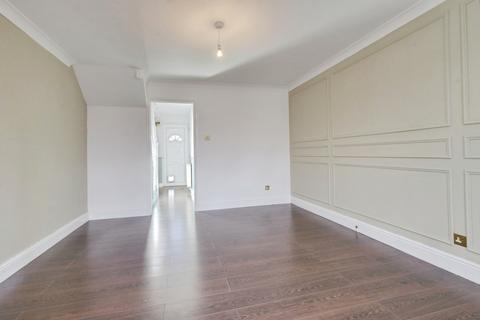2 bedroom semi-detached house for sale, Horkesley Way, Wickford, SS12