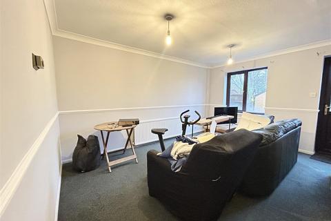 undefined, Wellesley, Harlow
