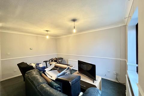 undefined, Wellesley, Harlow