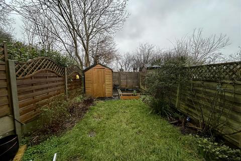 undefined, Wellesley, Harlow