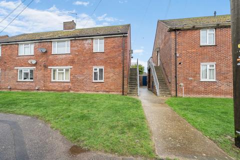 2 bedroom flat for sale, Newlands Lane, Chichester, PO19