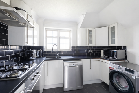 3 bedroom apartment for sale, Lime Tree Court, St. Albans AL2