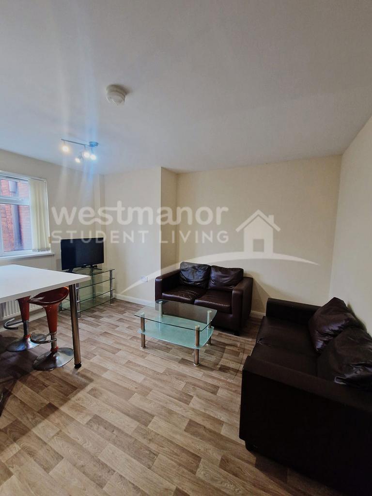 Kitchen/living area