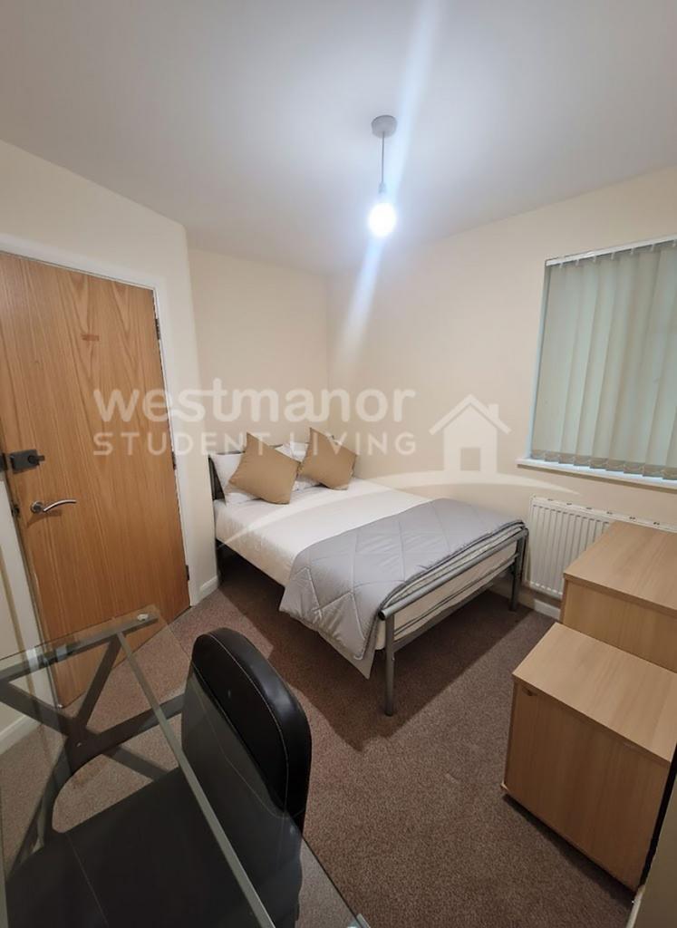 Flat 14 room 4