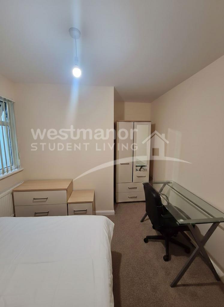 Flat 14 room 4