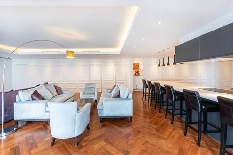 3 bedroom flat to rent, Hardwicks Square, Wandsworth Town, London, SW18