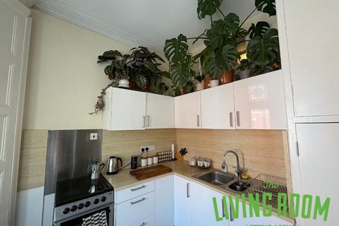2 bedroom flat to rent, Penylan Road, Cardiff,