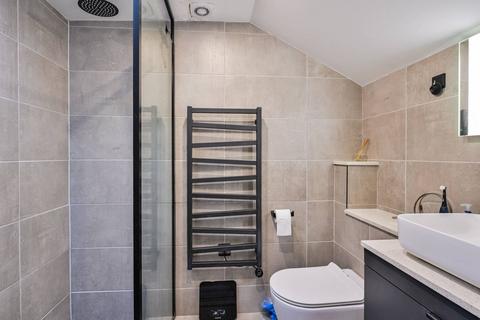 3 bedroom flat to rent, Geldart Road, Peckham, London, SE15