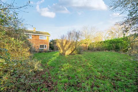 undefined, Alexander Close, Clifton, Shefford, SG17