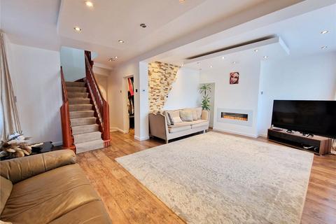 3 bedroom semi-detached house for sale, Basket Gardens, London SE9
