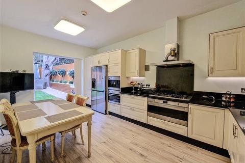 3 bedroom semi-detached house for sale, Basket Gardens, London SE9