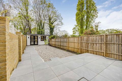 undefined, Trevelyan Road, London SW17