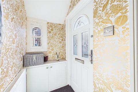 2 bedroom terraced house for sale, Located walking distance to Clevedon Seafront