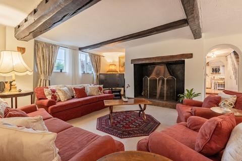 undefined, Captivating Detached Period Home in Swainsthorpe
