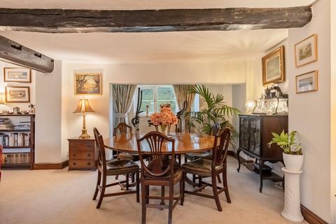 undefined, Captivating Detached Period Home in Swainsthorpe