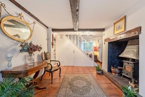 undefined, Captivating Detached Period Home in Swainsthorpe