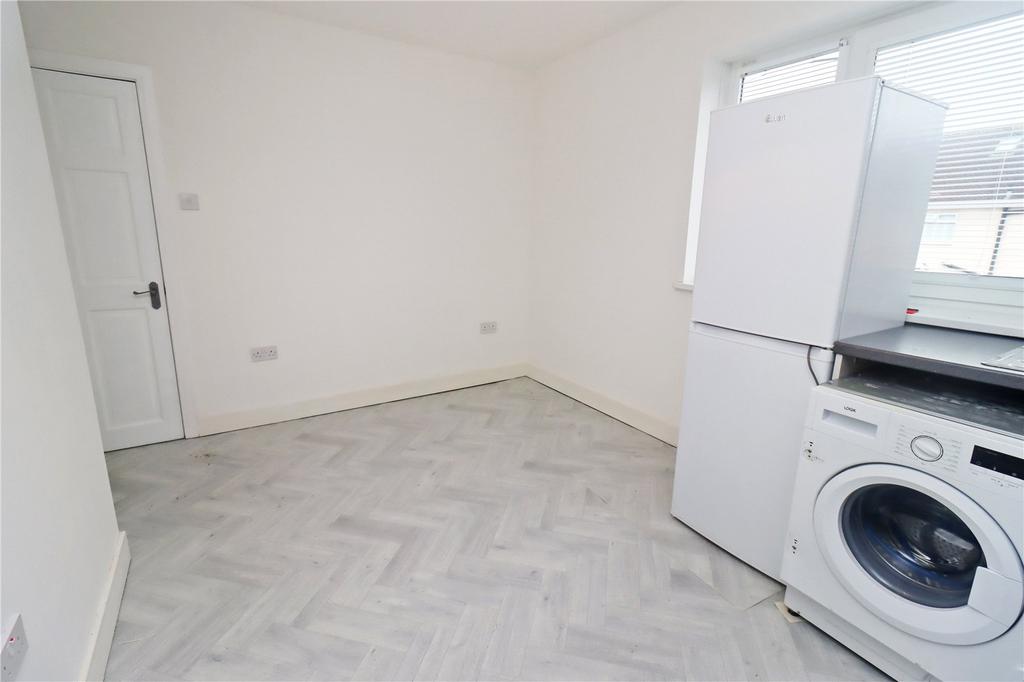 Lounge / Kitchen